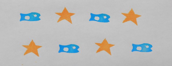 消しゴムはんこの作品「星と魚」