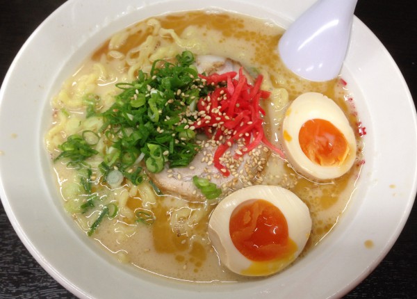 豚骨ラーメン